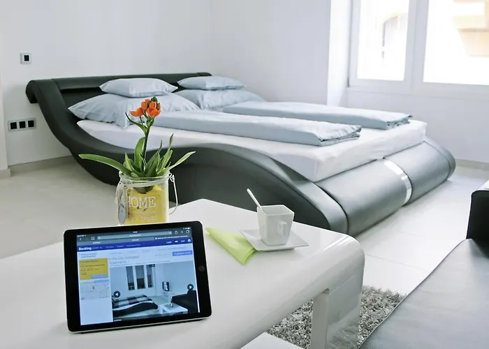 In The شقة بودابست